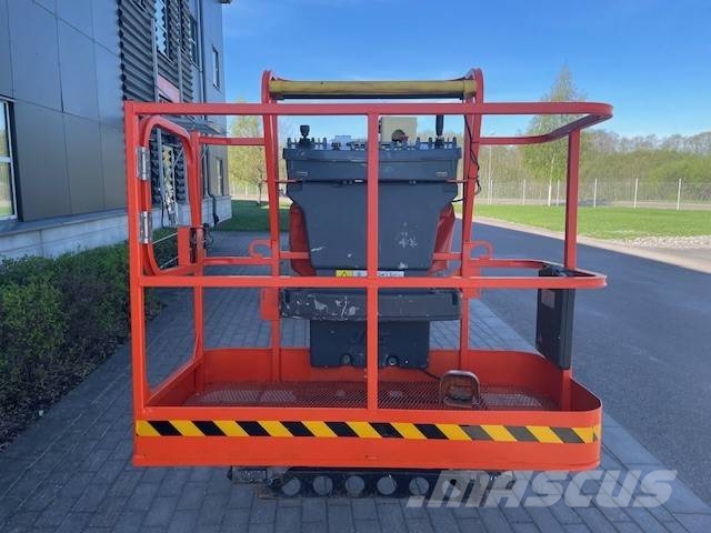 JLG E 450 AJ Articulated boom lifts