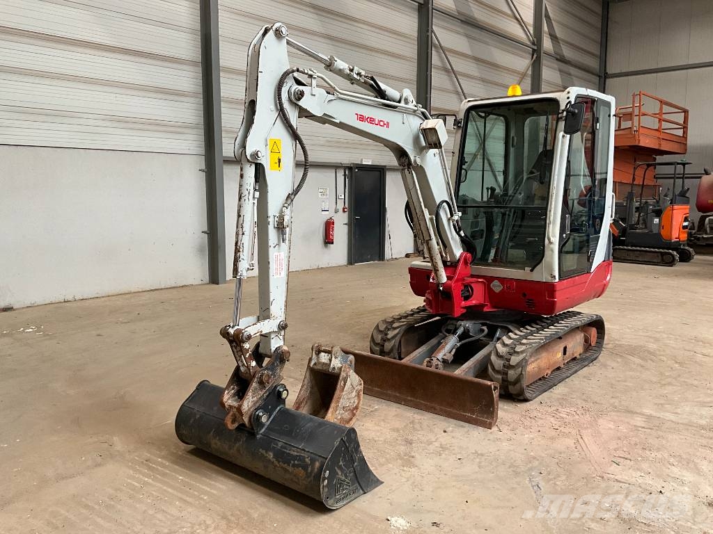 Takeuchi TB 228 Minigravere <7t