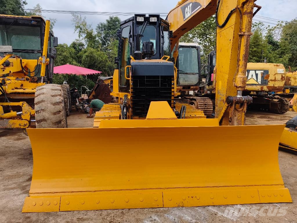 CAT D 5 K Kāpurķēžu buldozeri