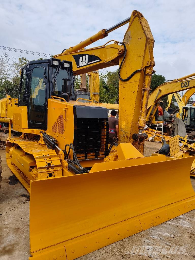 CAT D 5 K Kāpurķēžu buldozeri
