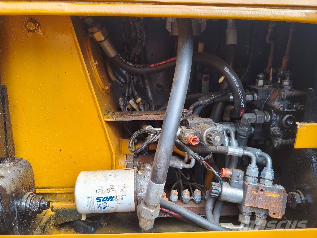 CAT D 5 K Kāpurķēžu buldozeri