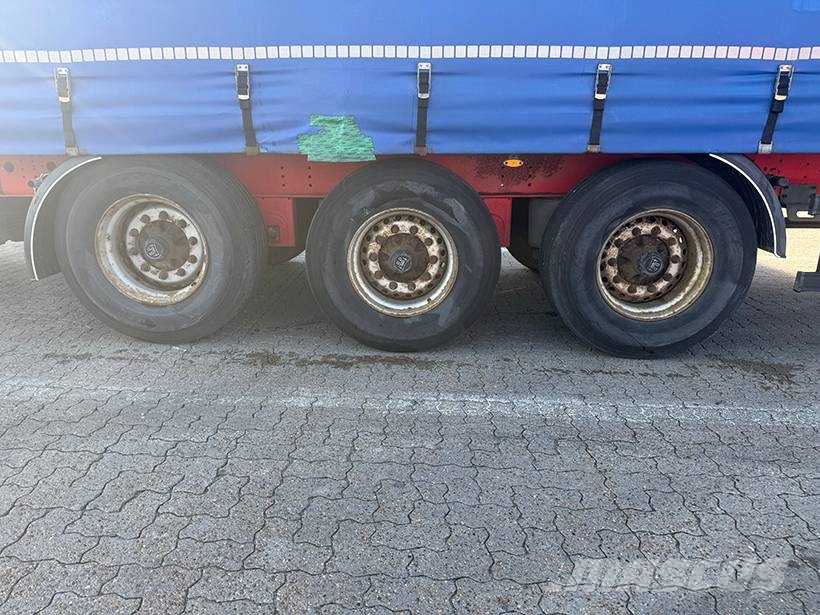 Kel-Berg 3 axle Curtainsider / Planenauflieger نصف مقطورات بباب جانبي