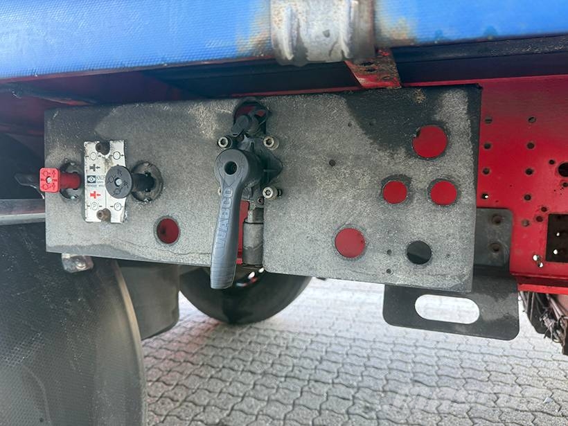 Kel-Berg 3 axle Curtainsider / Planenauflieger نصف مقطورات بباب جانبي