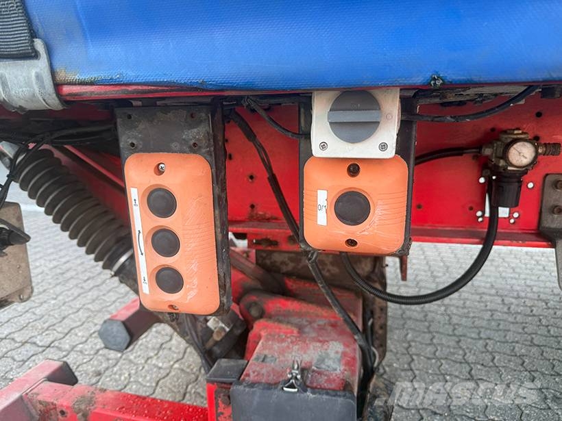 Kel-Berg 3 axle Curtainsider / Planenauflieger نصف مقطورات بباب جانبي