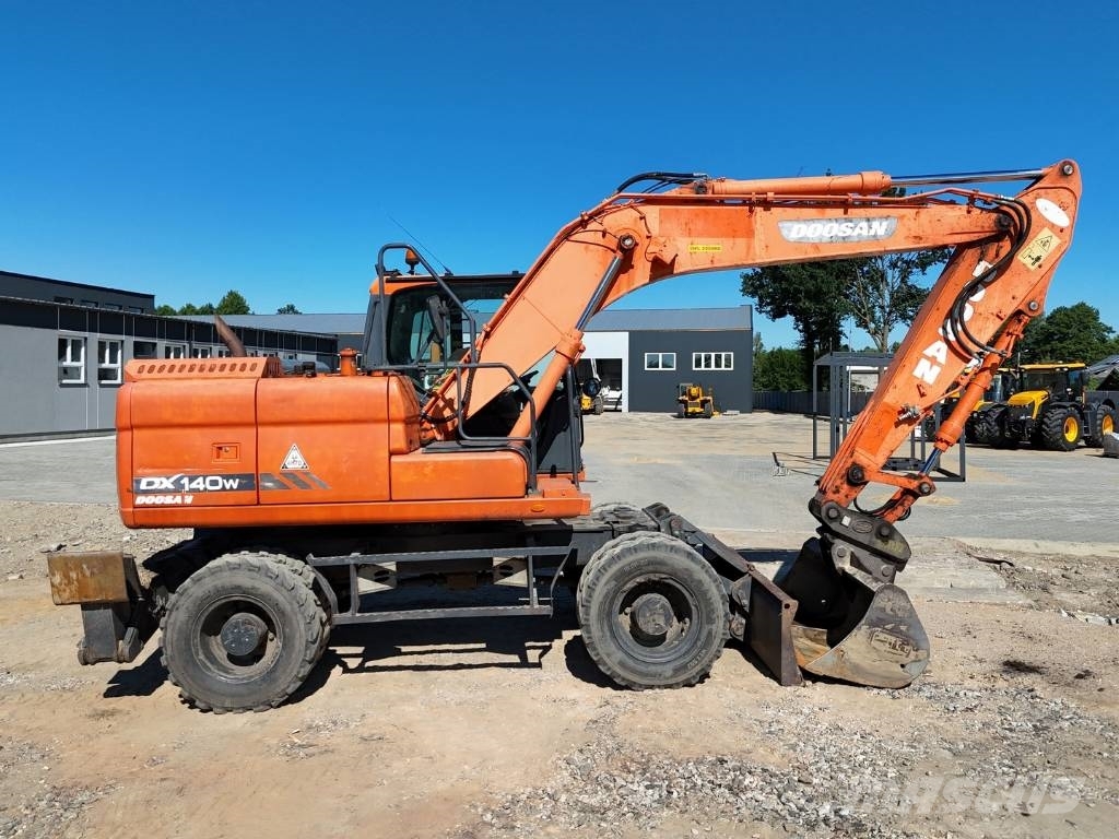 Doosan DX 140 W Wielgraafmachines