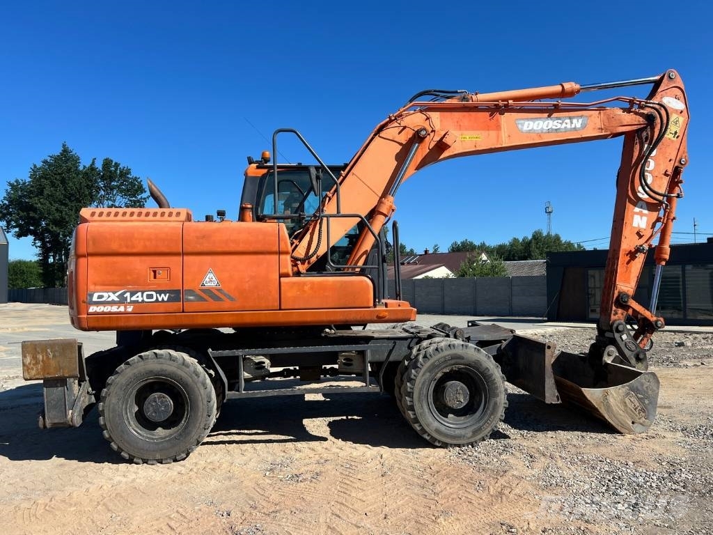 Doosan DX 140 W Wielgraafmachines