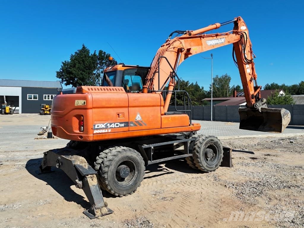 Doosan DX 140 W Wielgraafmachines