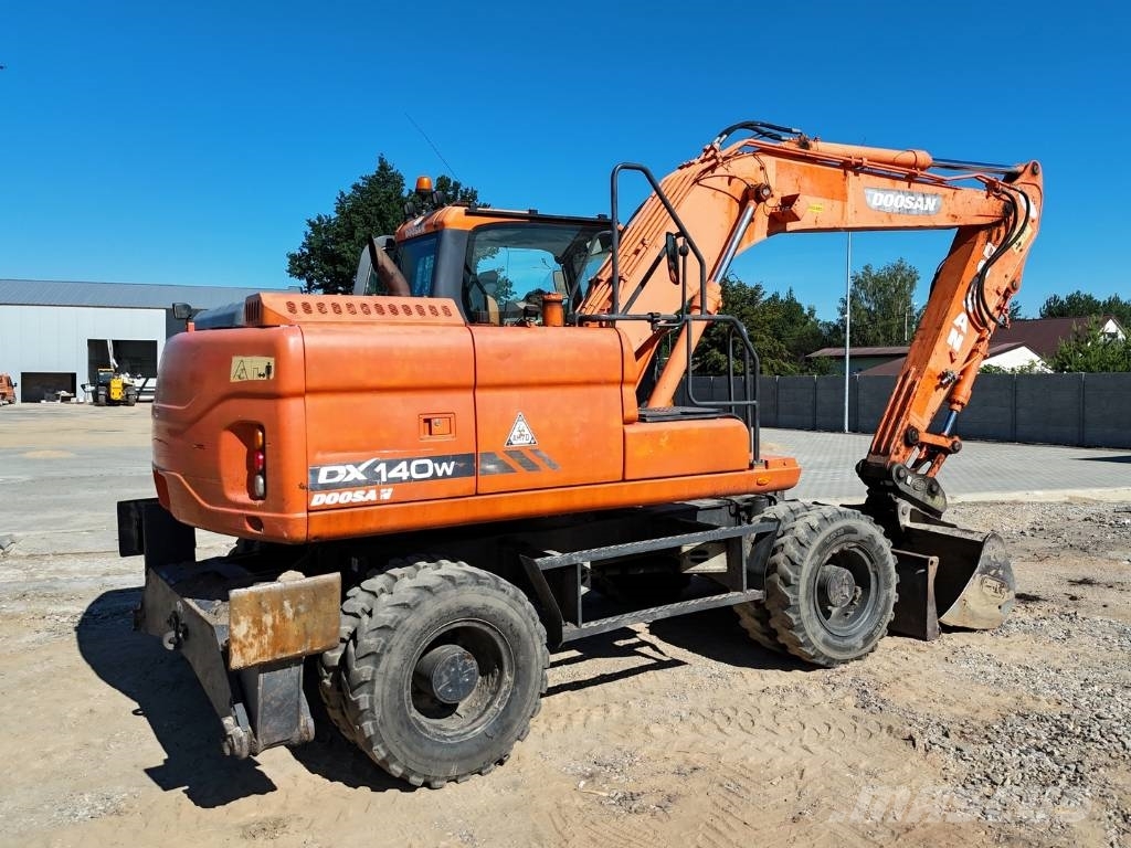 Doosan DX 140 W Wielgraafmachines
