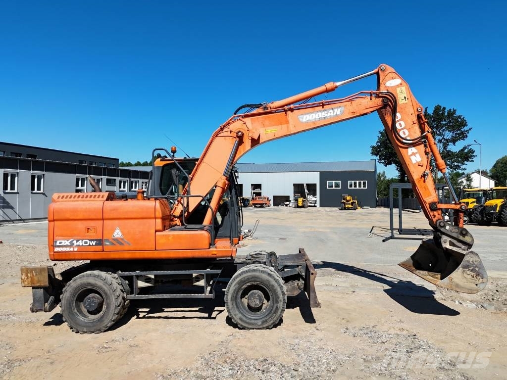 Doosan DX 140 W Wielgraafmachines