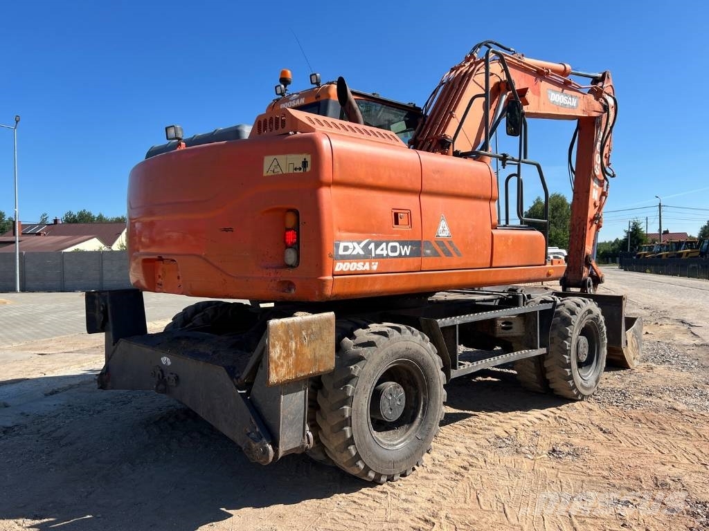 Doosan DX 140 W Wielgraafmachines