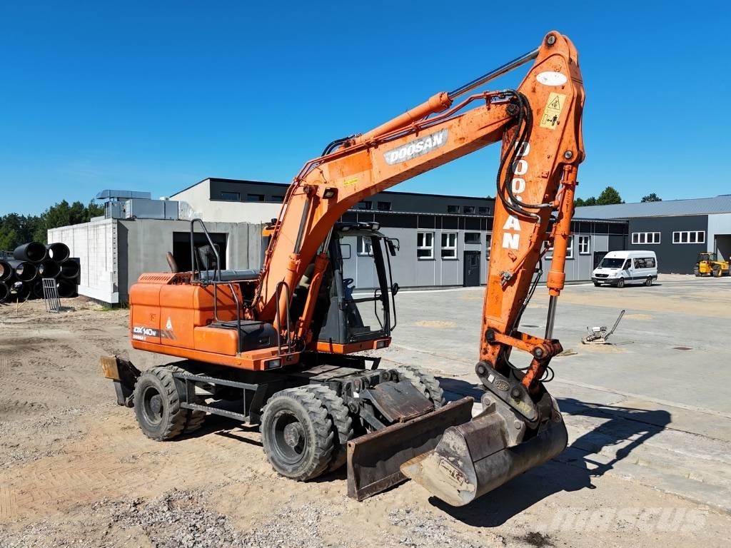 Doosan DX 140 W Wielgraafmachines