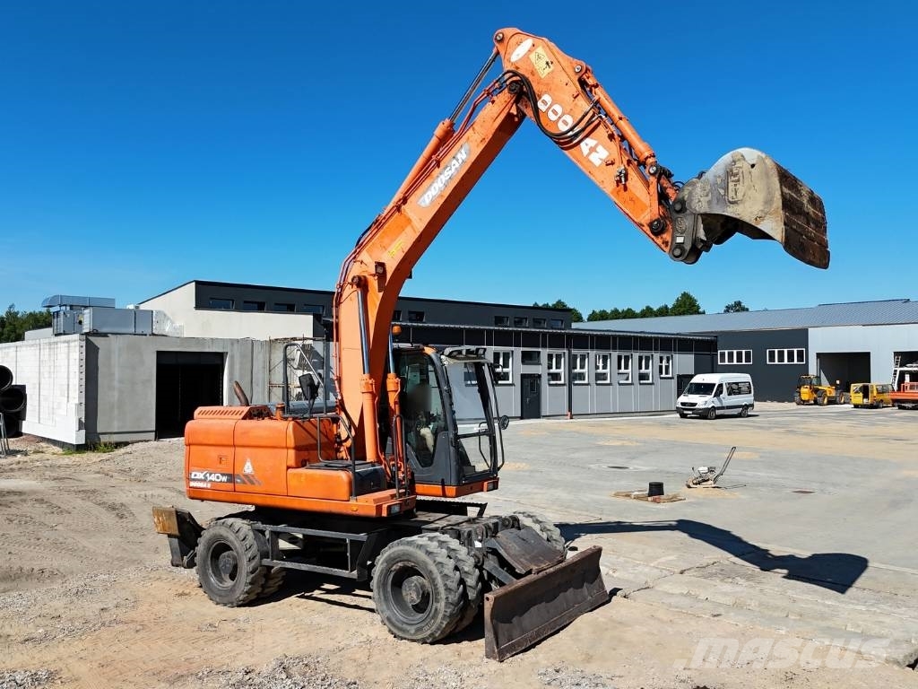 Doosan DX 140 W Wielgraafmachines