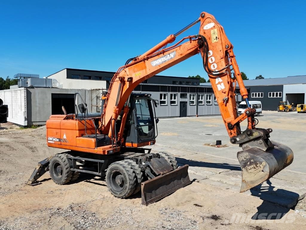 Doosan DX 140 W Wielgraafmachines