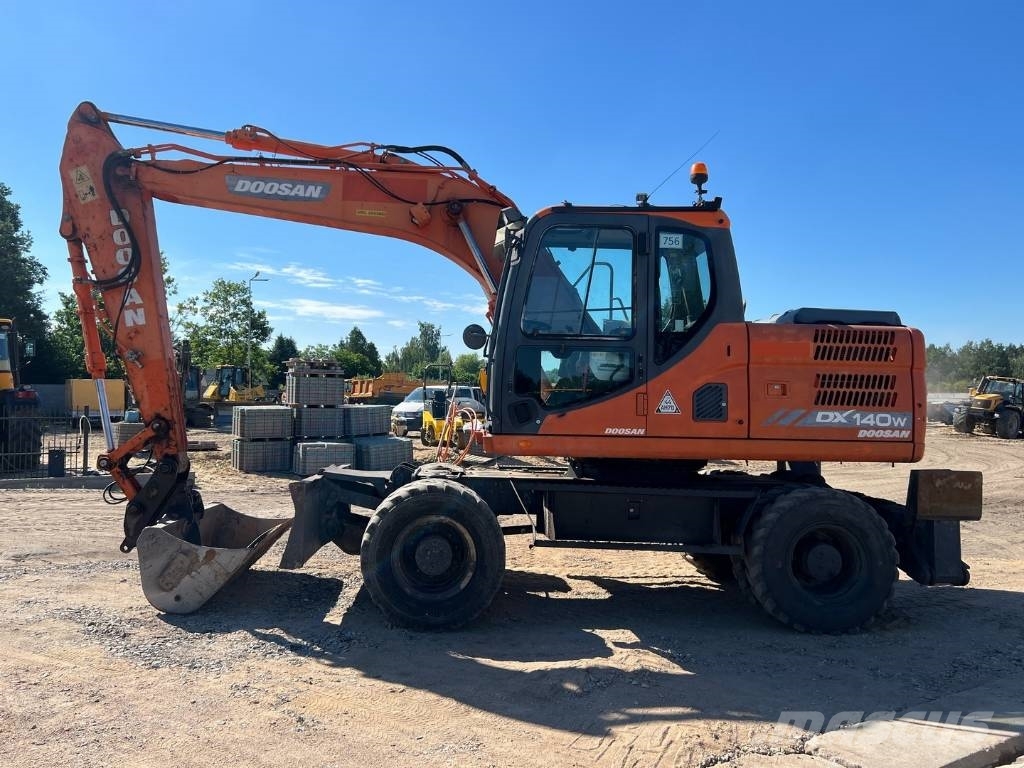 Doosan DX 140 W Wielgraafmachines