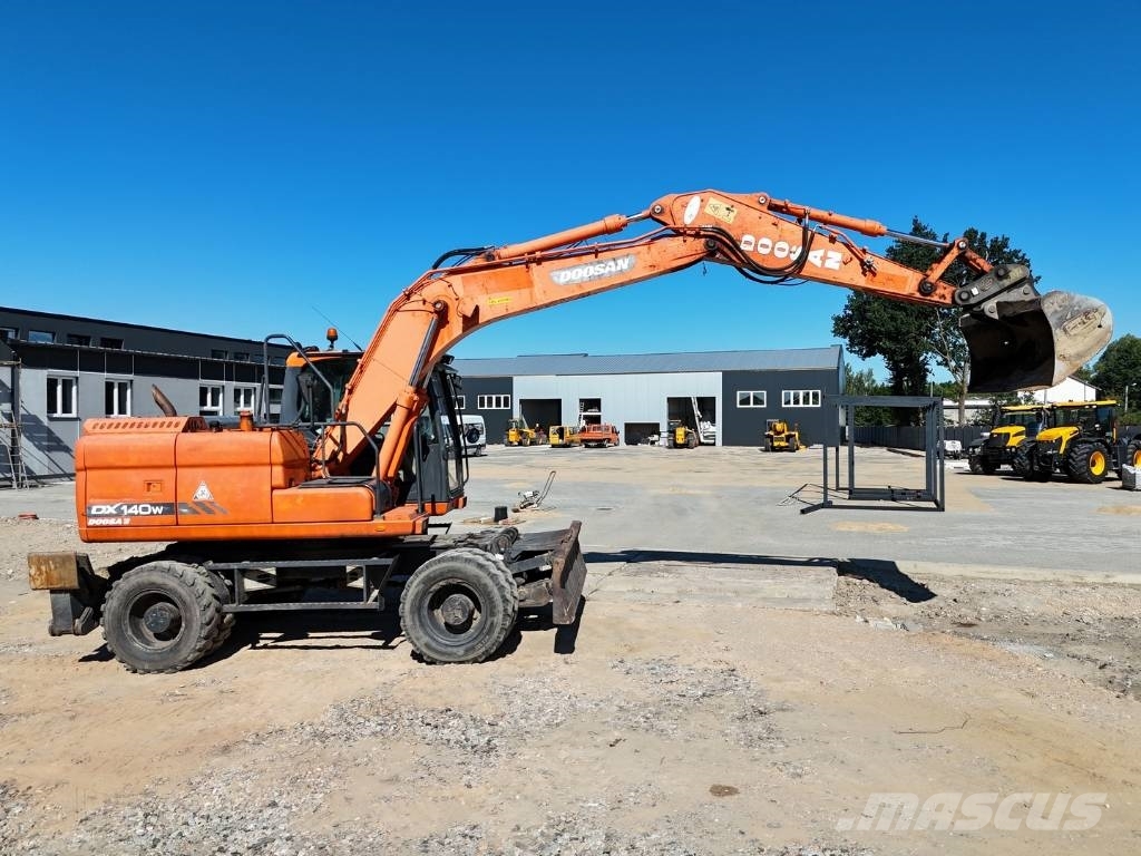 Doosan DX 140 W Wielgraafmachines