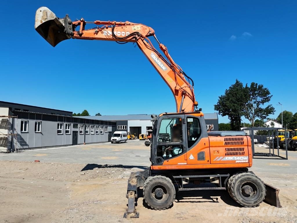 Doosan DX 140 W Wielgraafmachines
