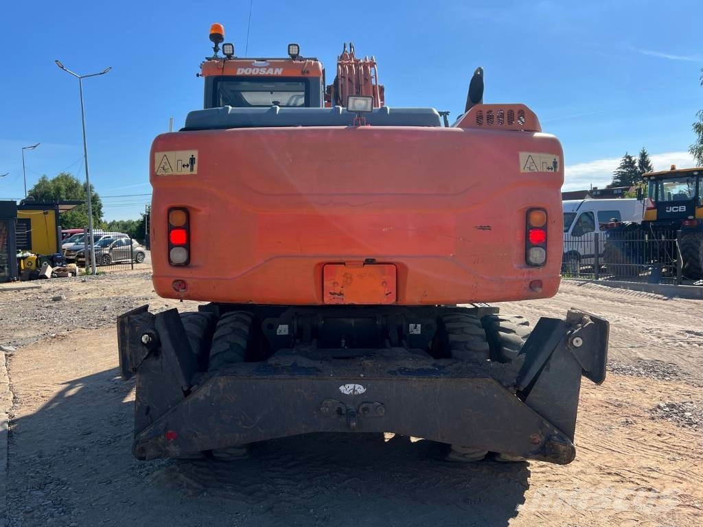 Doosan DX 140 W Wielgraafmachines