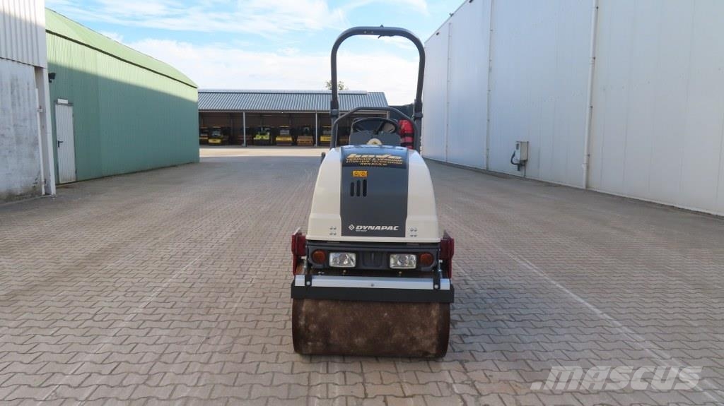 Dynapac CC900 Dvojni valjarji