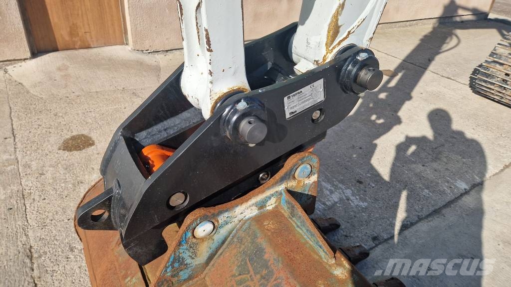 Takeuchi TB 290-2 حفارات وسط 7 طن - 12 طن