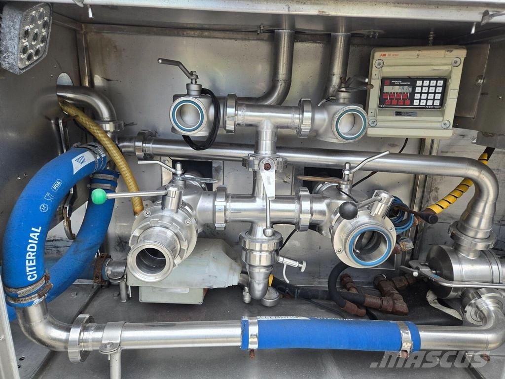 MILCOM SERVIS CNM 260 Semi remorque citerne