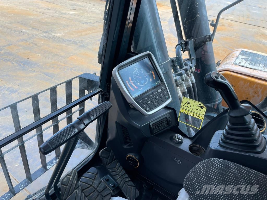 Hyundai HX480L Rupsgraafmachines