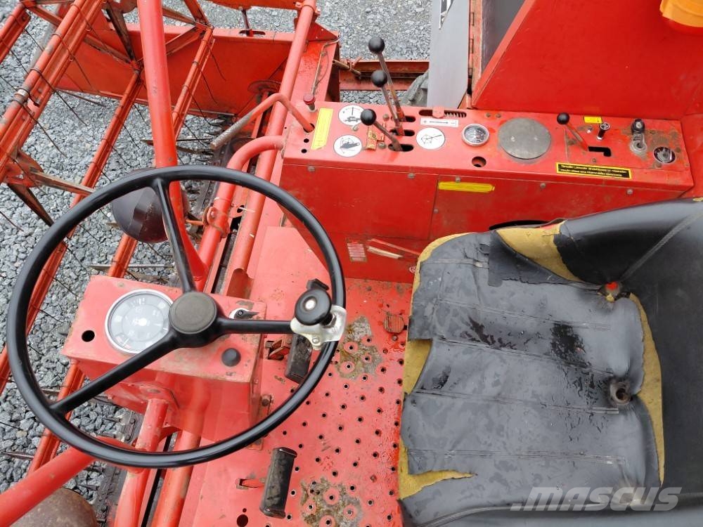 Massey Ferguson 206 leikkuupuimuri Derliaus nuėmimo kombainai