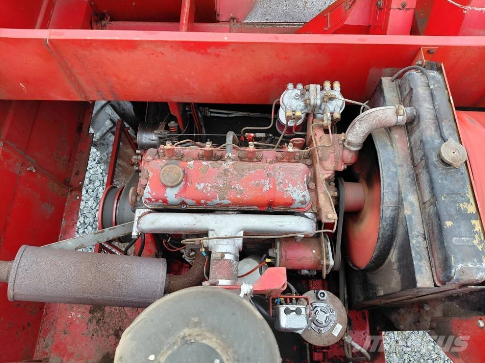 Massey Ferguson 206 leikkuupuimuri Derliaus nuėmimo kombainai