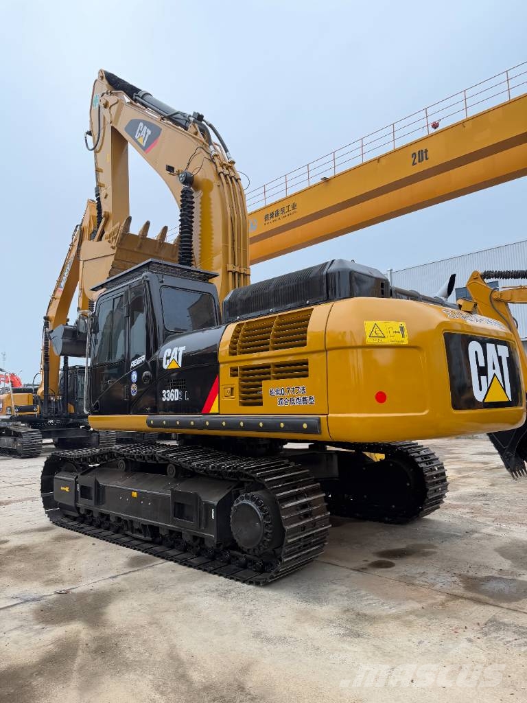 CAT 336D2L   3000 units excavators in stock Raupenbagger