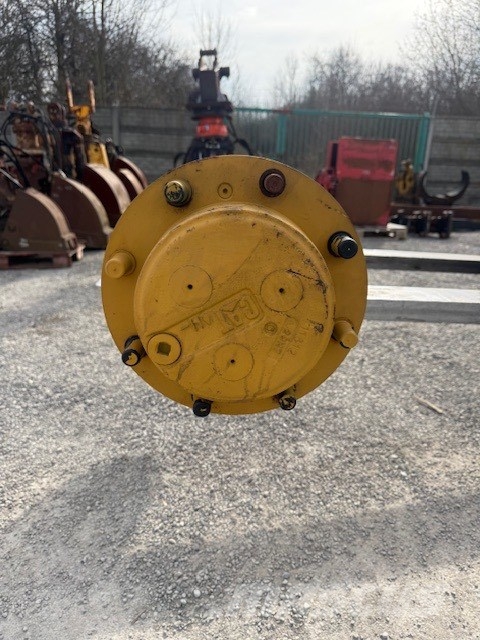 CAT 906 USED AXLES PARTS 284 3867 محور العجلة