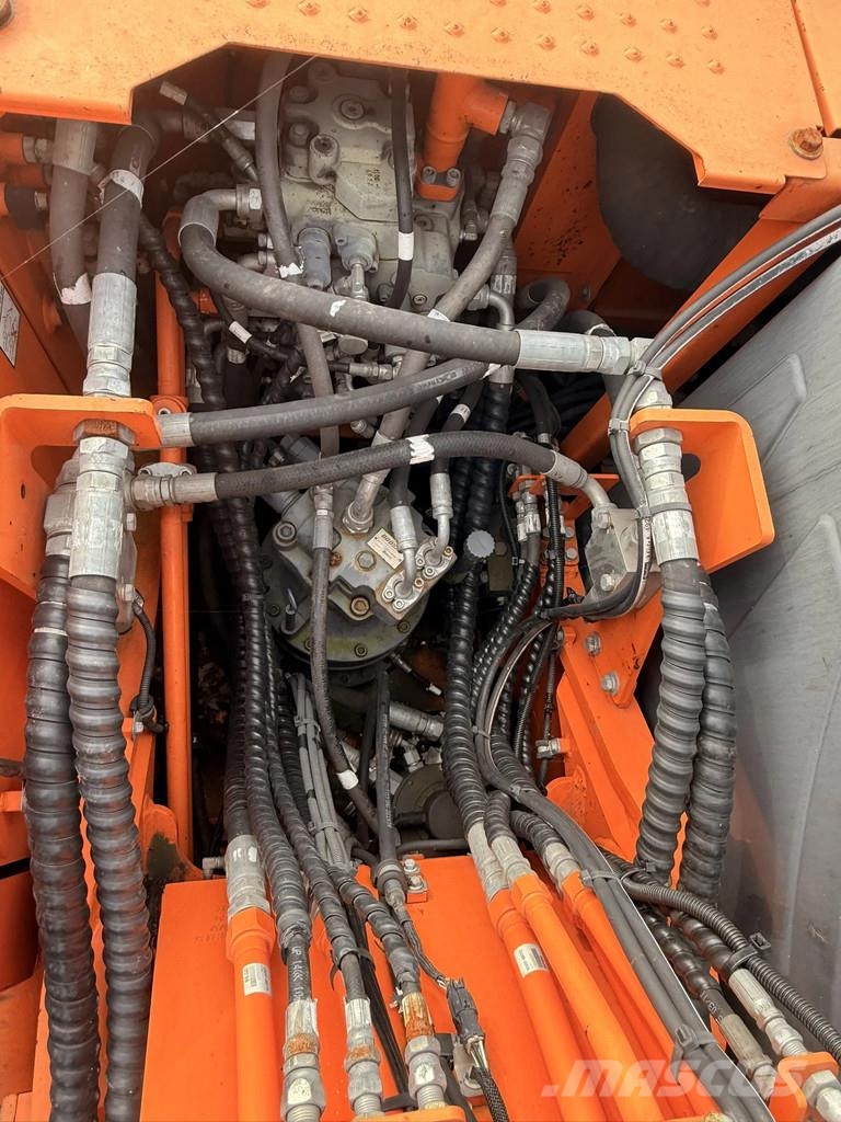 Doosan DX140W-3 Wheeled excavators