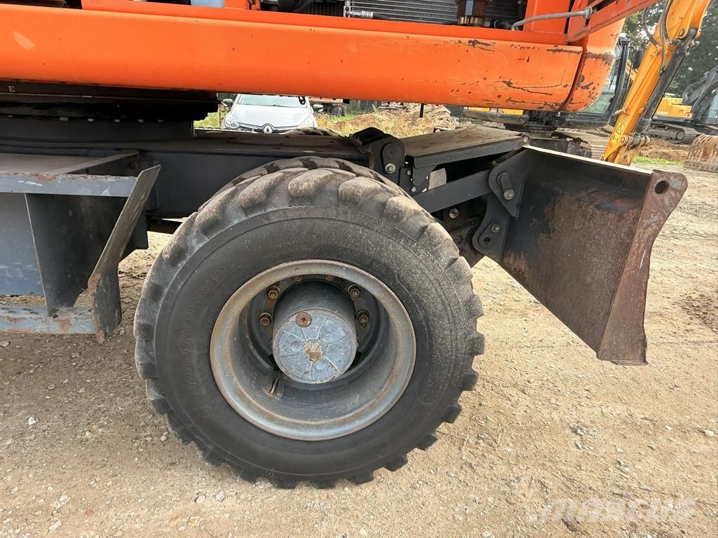 Doosan DX140W-3 Wheeled excavators