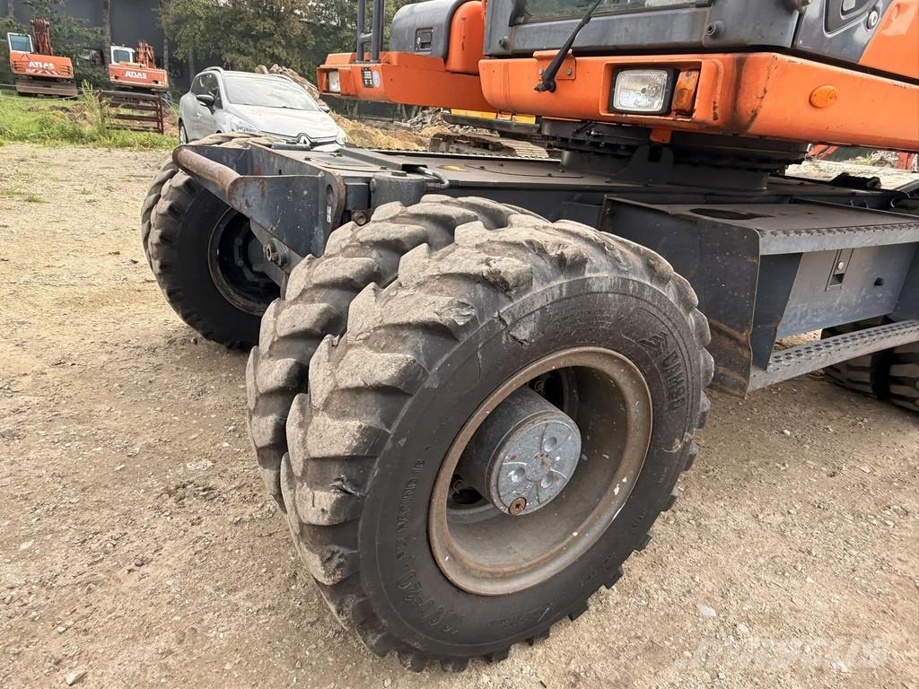 Doosan DX140W-3 Wheeled excavators