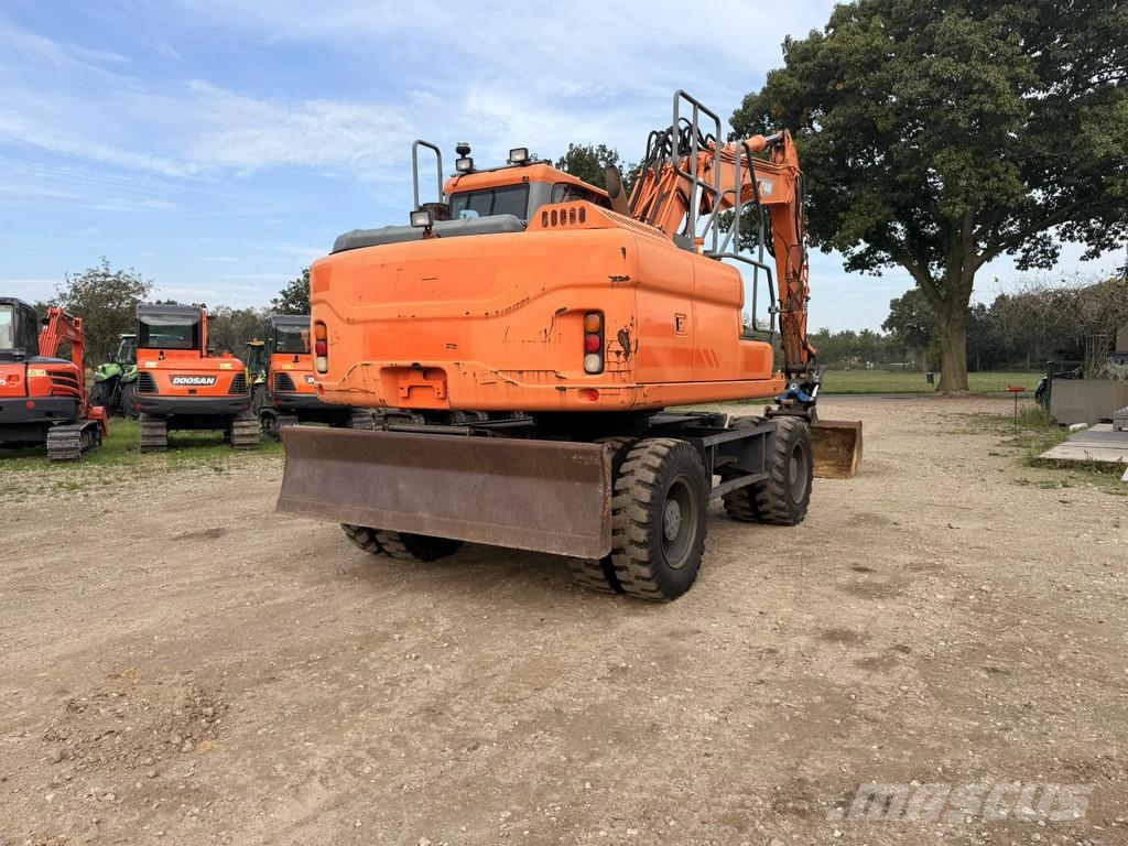 Doosan DX140W-3 Wheeled excavators