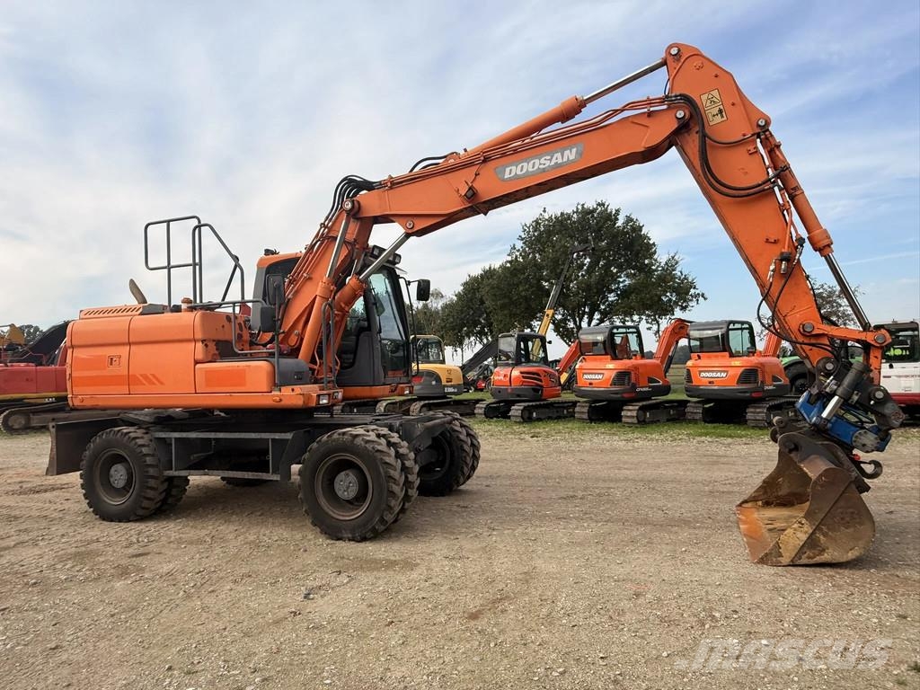 Doosan DX140W-3 Wheeled excavators