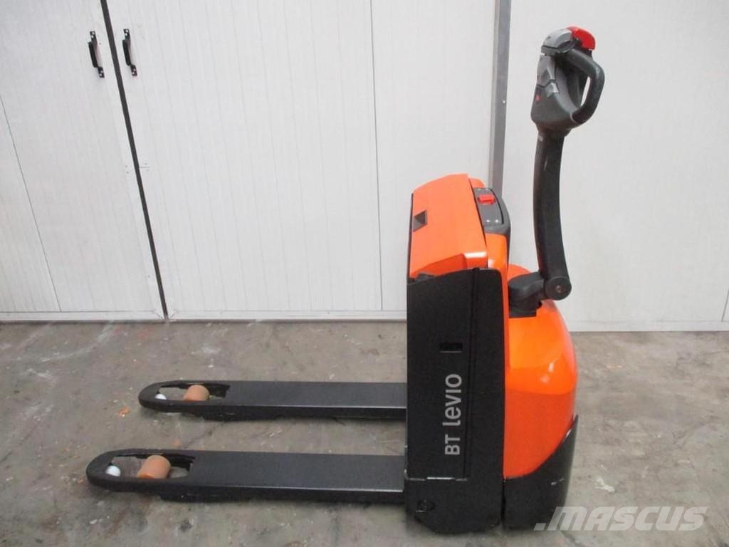 BT LWE140 Штабелери