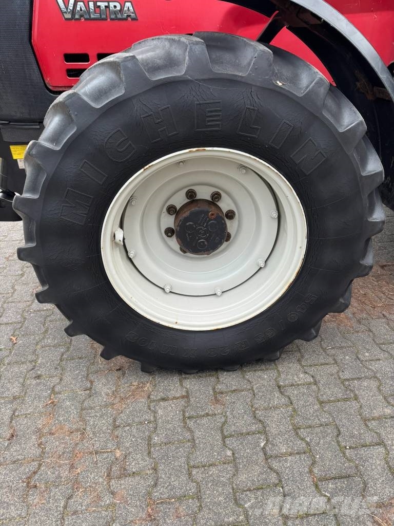 Valtra 8150 拖拉机/农用车