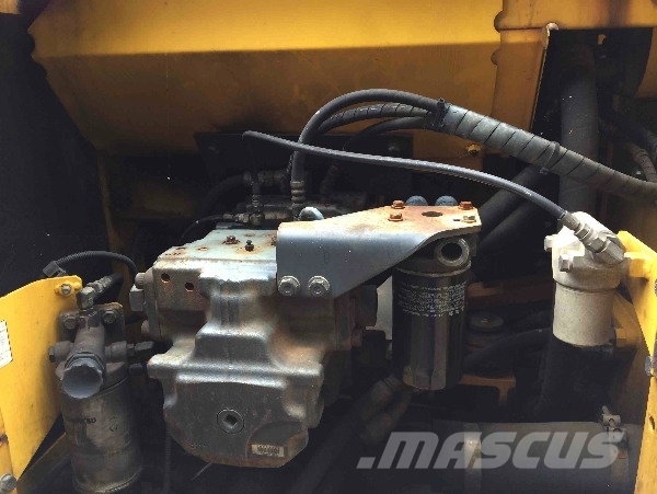 Komatsu PC200-8-AC Εκσκαφείς με ερπύστριες
