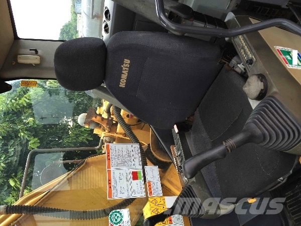 Komatsu PC200-8-AC Εκσκαφείς με ερπύστριες