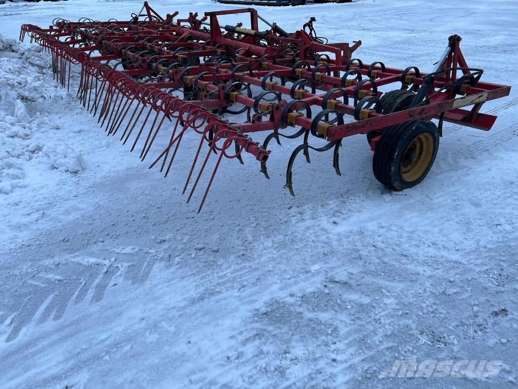 Väderstad NZ 7.4 كاسحات