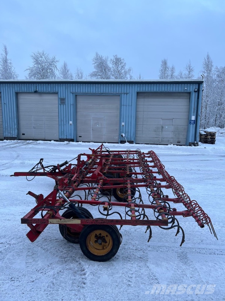 Väderstad NZ 7.4 كاسحات