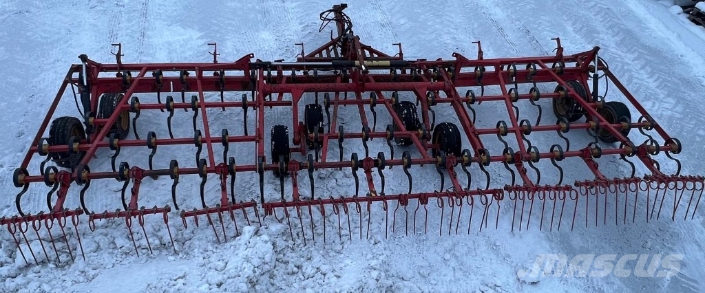 Väderstad NZ 7.4 كاسحات
