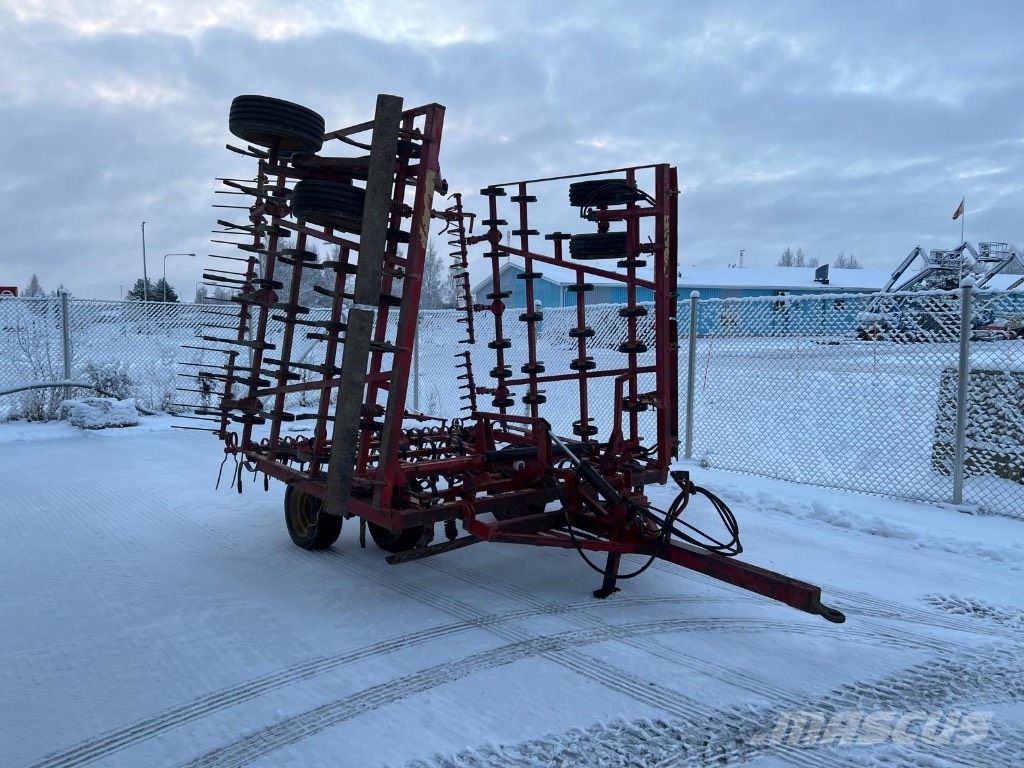 Väderstad NZ 7.4 كاسحات
