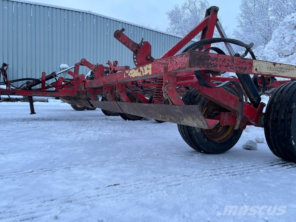 Väderstad NZ 7.4 كاسحات