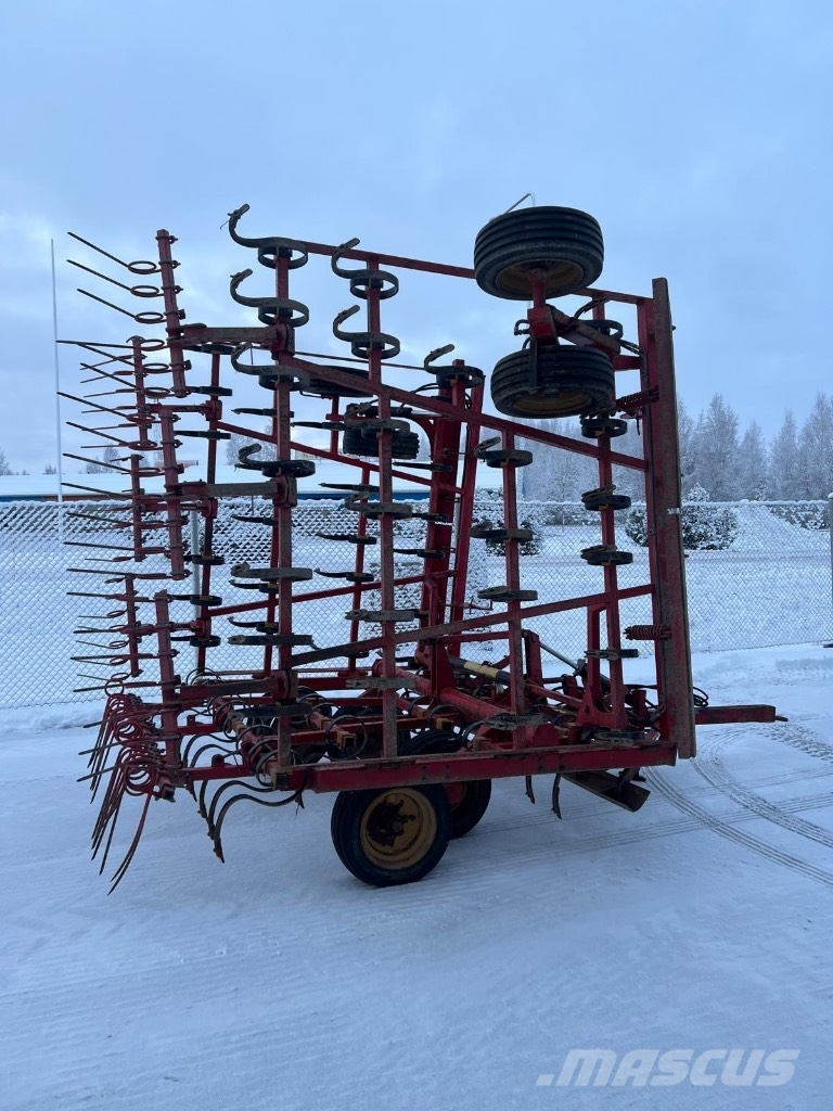 Väderstad NZ 7.4 كاسحات