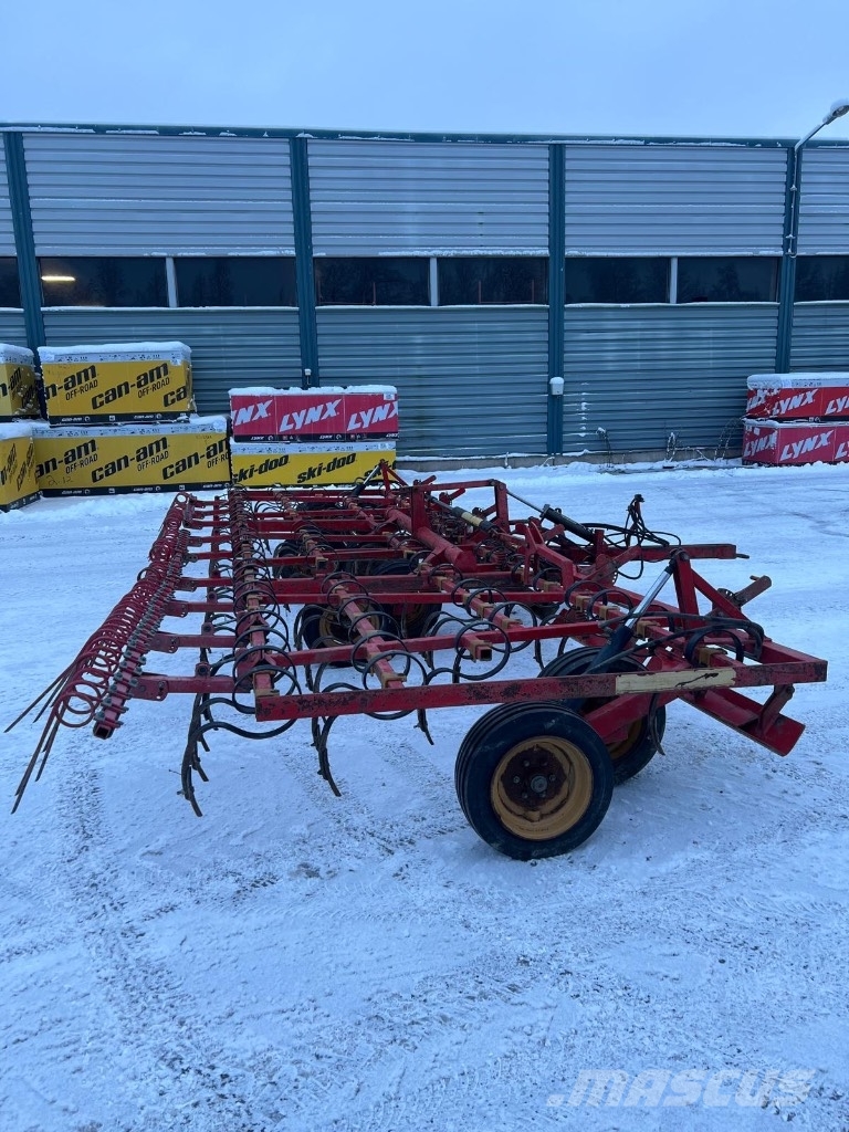 Väderstad NZ 7.4 كاسحات