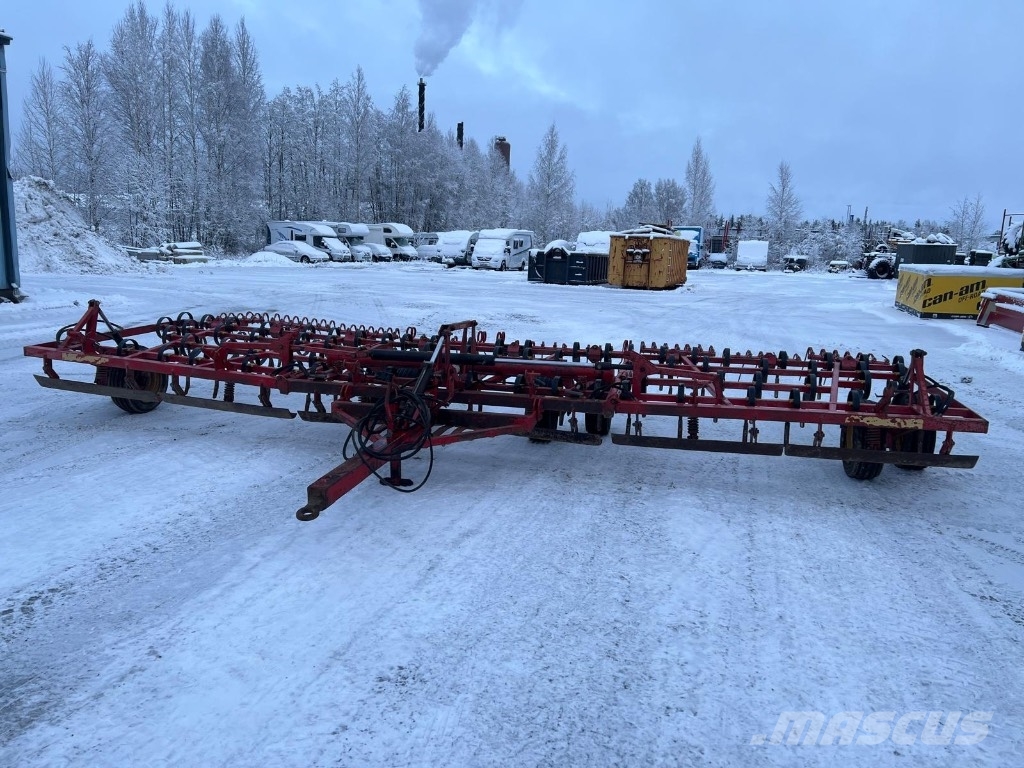 Väderstad NZ 7.4 كاسحات