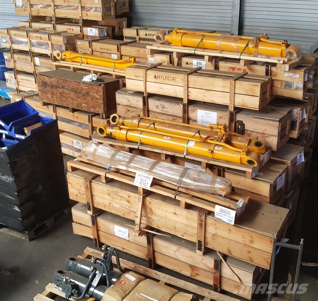 Hyundai Boom Cylinder RH - Robex 450 LC-7, 31NB-50232 Hidraulika