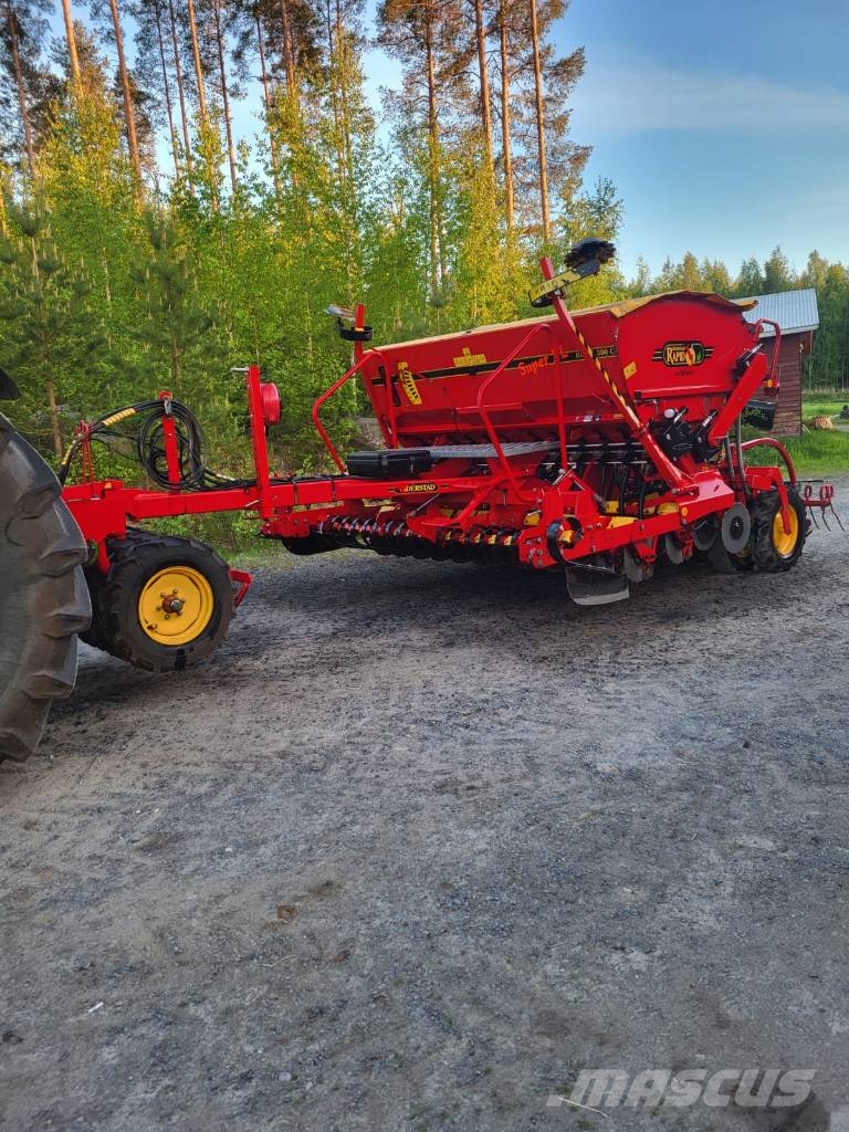 Väderstad Rapid 300 مثاقيب مدمجة