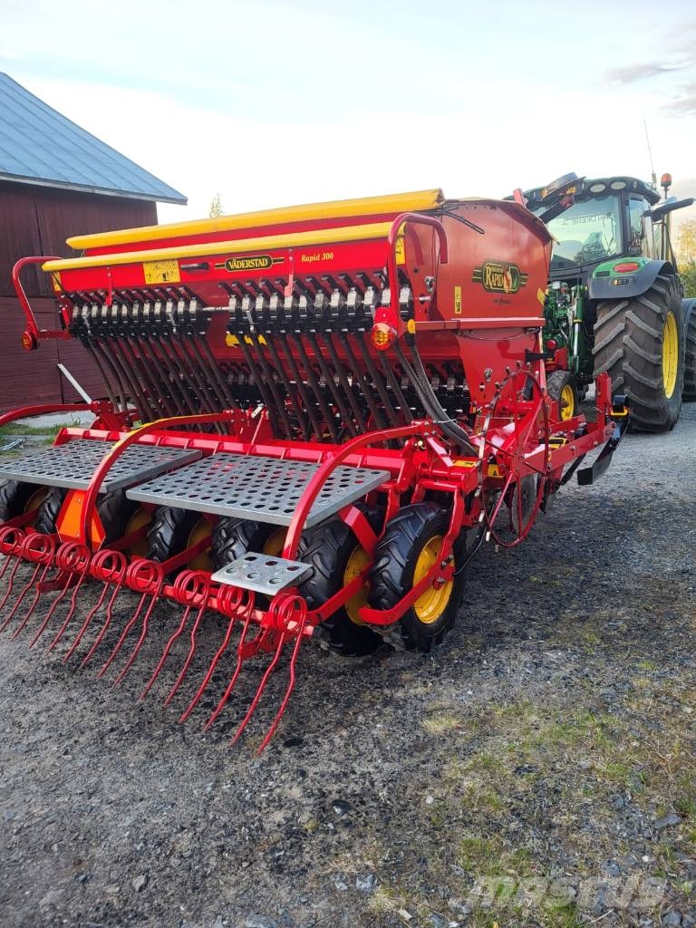 Väderstad Rapid 300 مثاقيب مدمجة