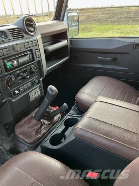 Land Rover Defender Iconic Edition 2017 only 8888 km Carros
